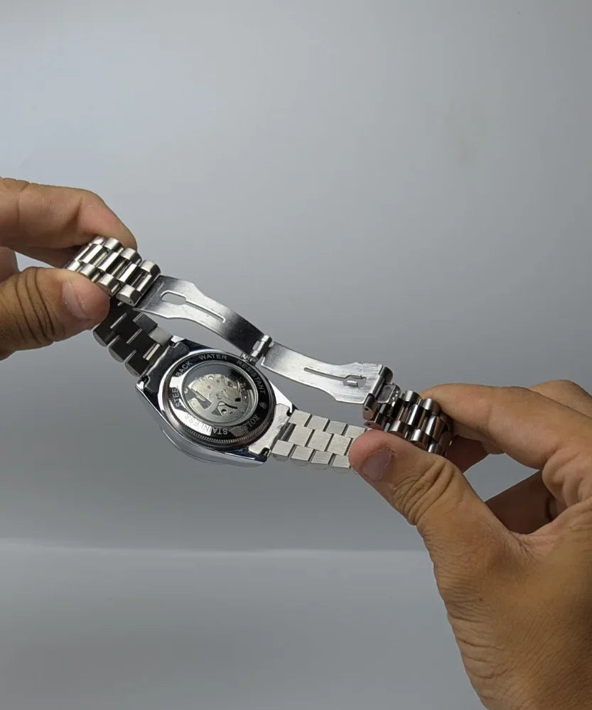 Rolex Automatic Luxury Quality Silver Colure