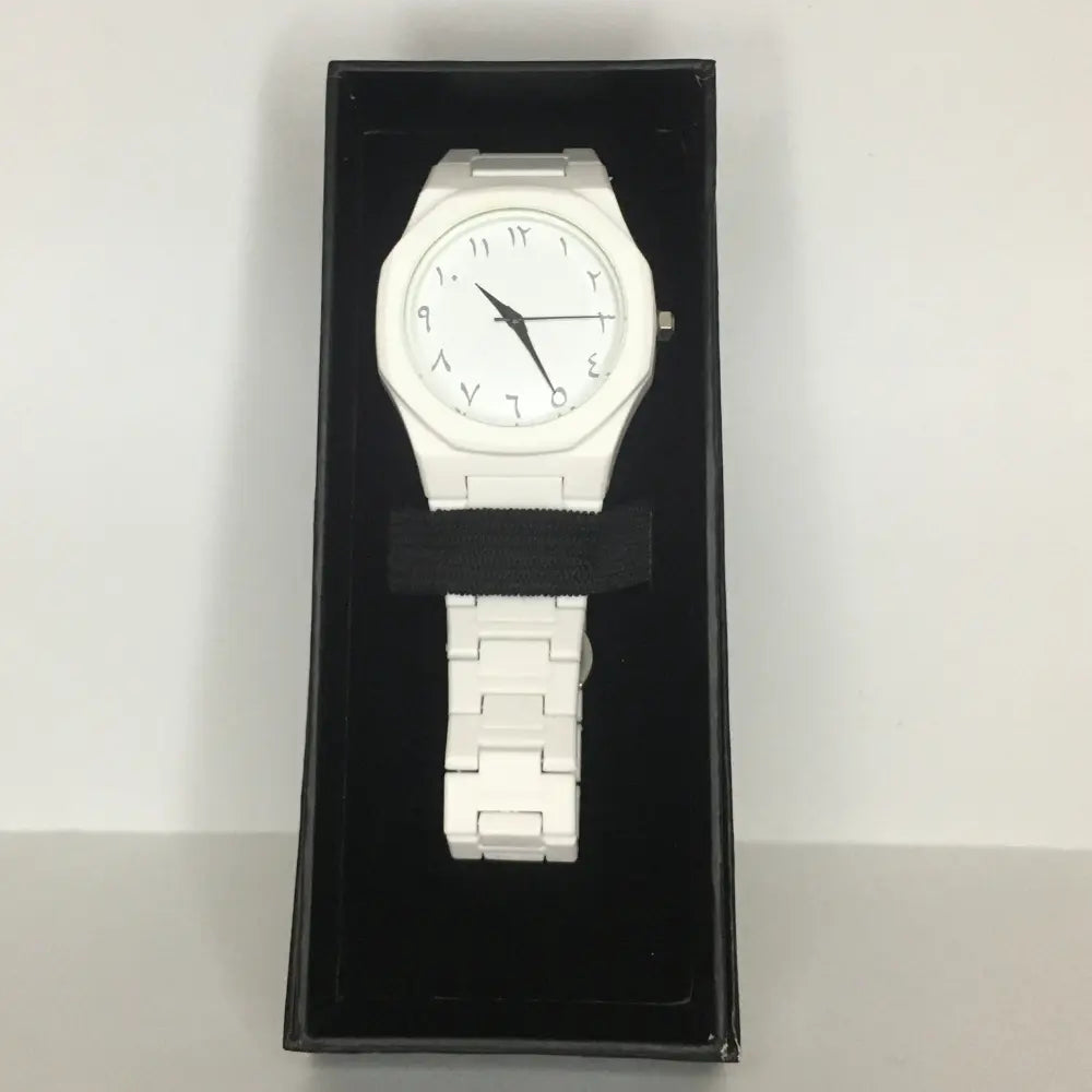White Arabic Numeral Wristwatch – Elegant & Minimalist